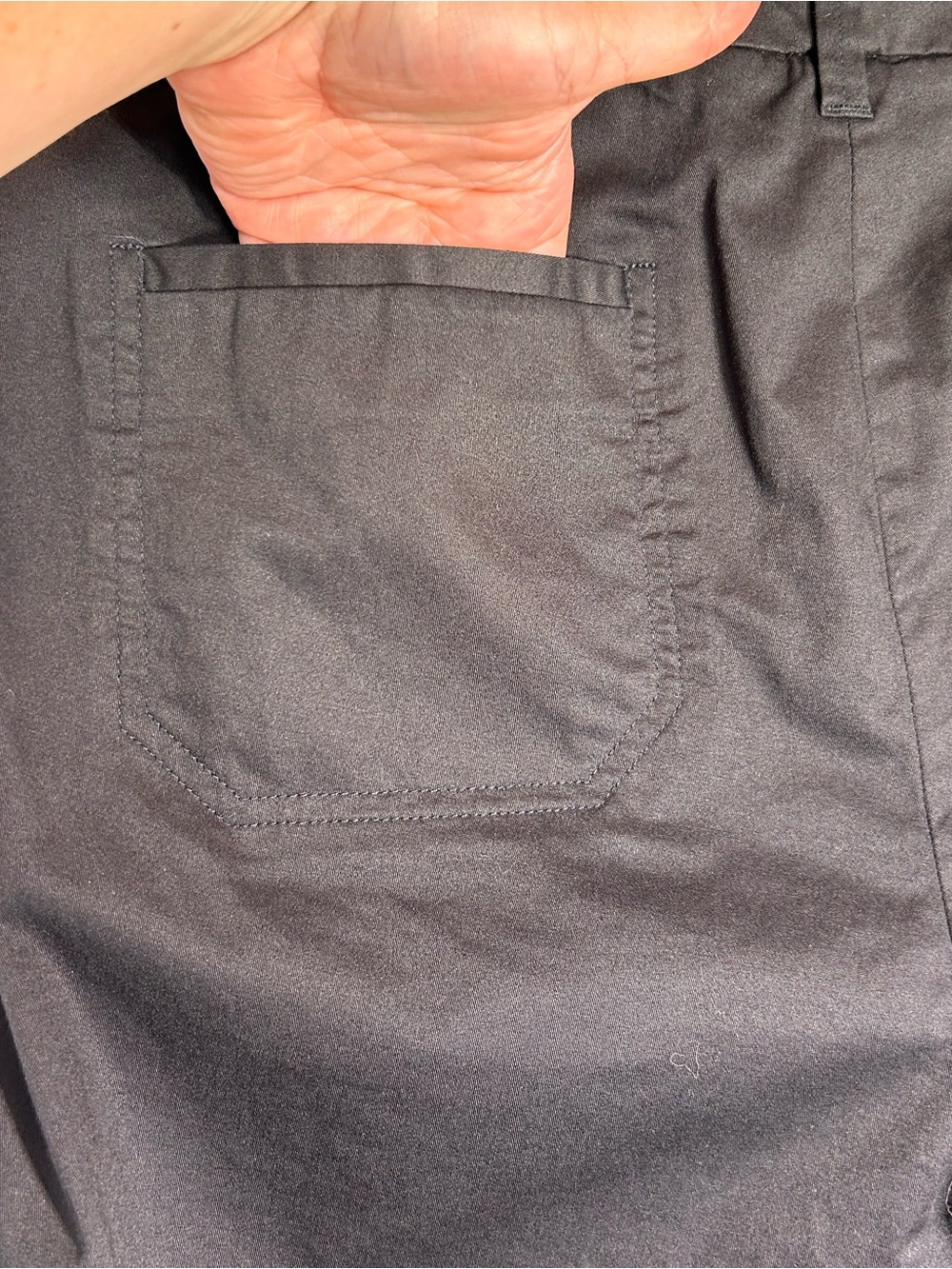 Vince - Men's Black Tailored Chino Golf Shorts - Picture 9 of 12